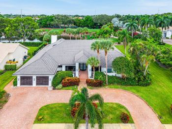 4976 Bocaire Boulevard