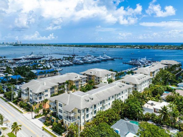 3940 N Flagler Drive 303, West Palm Beach FL 33407