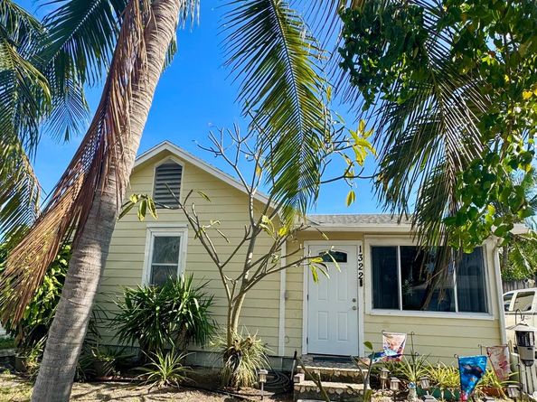 1322 N M Street, Lake Worth Beach FL 33460