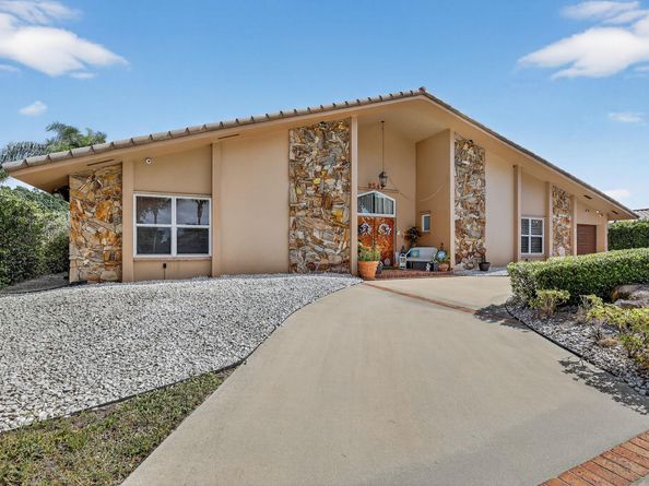9541 Sea Turtle Dr, Plantation FL 33324