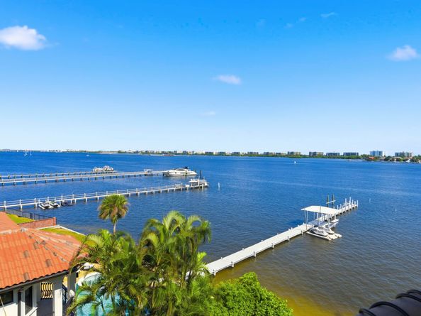 896 N Federal Highway 523, Lantana FL 33462