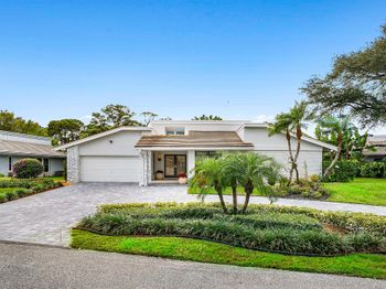 624 Lakewoode Circle W