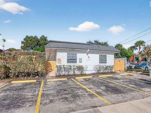 109 SE 11th Avenue 13, Pompano Beach FL 33060