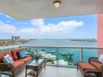 2650 Lake Shore Drive