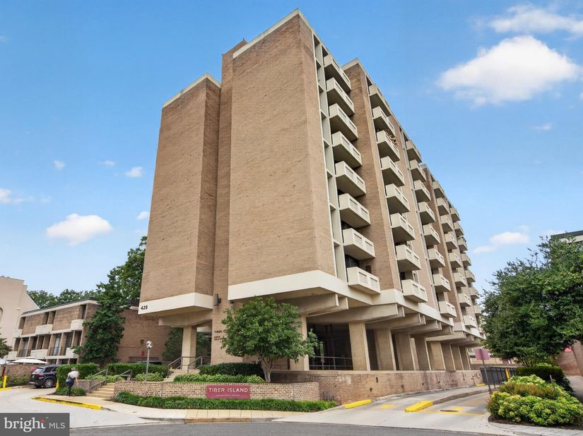 429 N St Street SW S704, Washington DC 20024