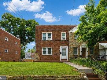 408 Oakwood Street SE