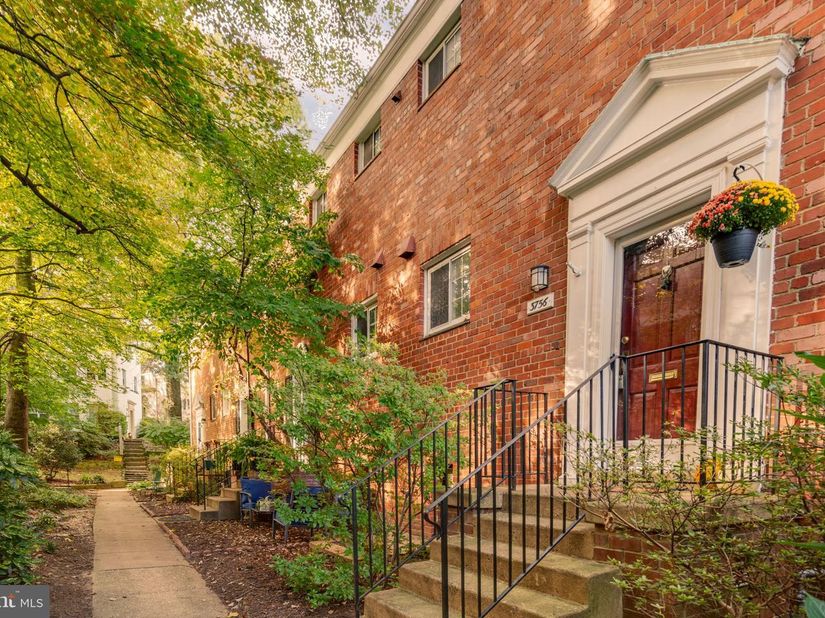 3756 Gunston Road, Alexandria VA 22302