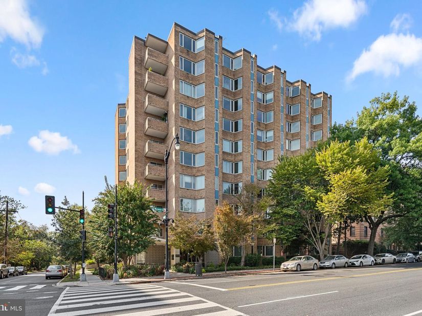 2800 Wisconsin Avenue NW 410, Washington DC 20007