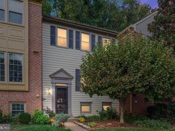 2850 Kelly Square