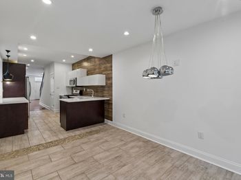 1818 S 4TH Street