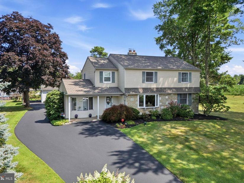 563 Broadview Road, Southampton PA 18966