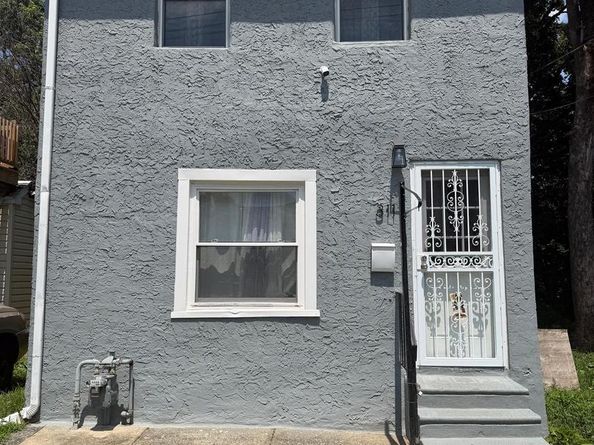 311 N 9TH Street, Darby PA 19023