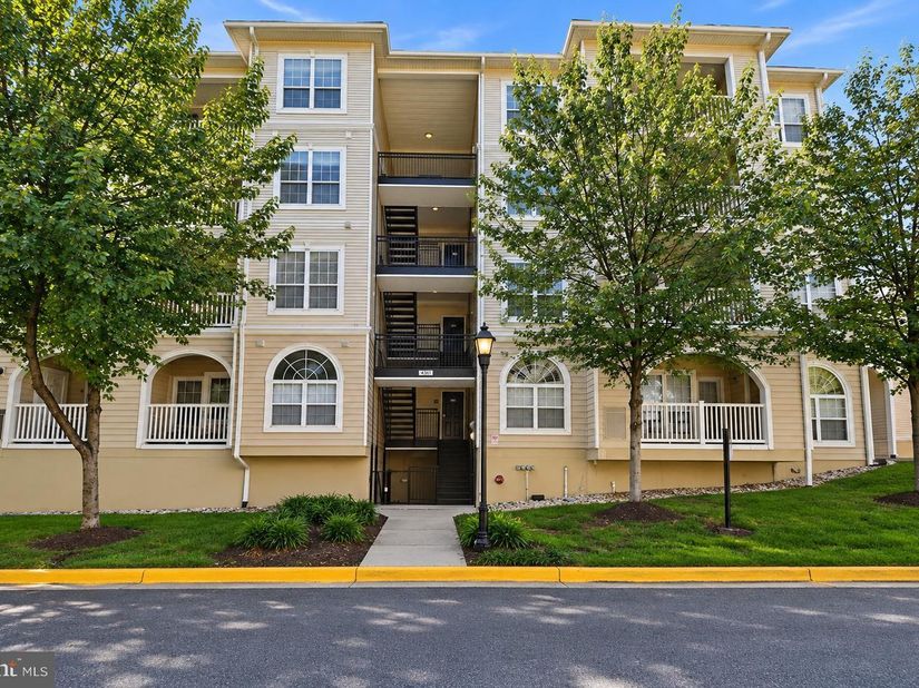 4550 Strutfield Lane 2403, Alexandria VA 22311