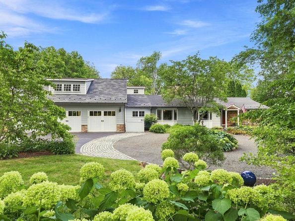 1 Country Club Lane, Doylestown PA 18901