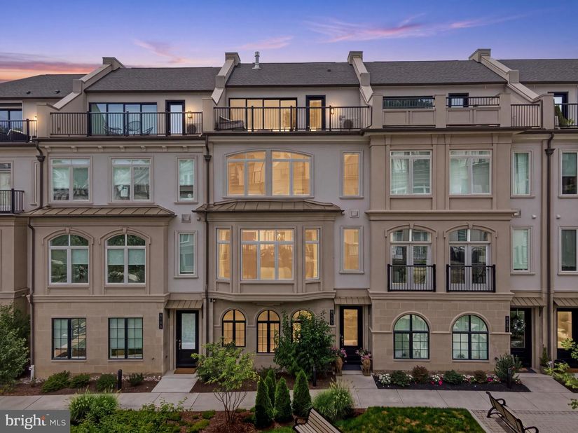 8189 River Road, Bethesda MD 20817