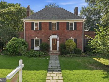 824 S Courthouse Road