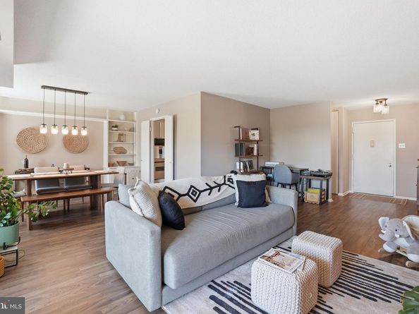 309 Yoakum Parkway 603, Alexandria VA 22304