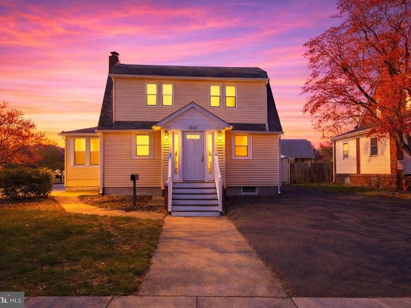 2320 S Eads Street, Arlington VA 22202
