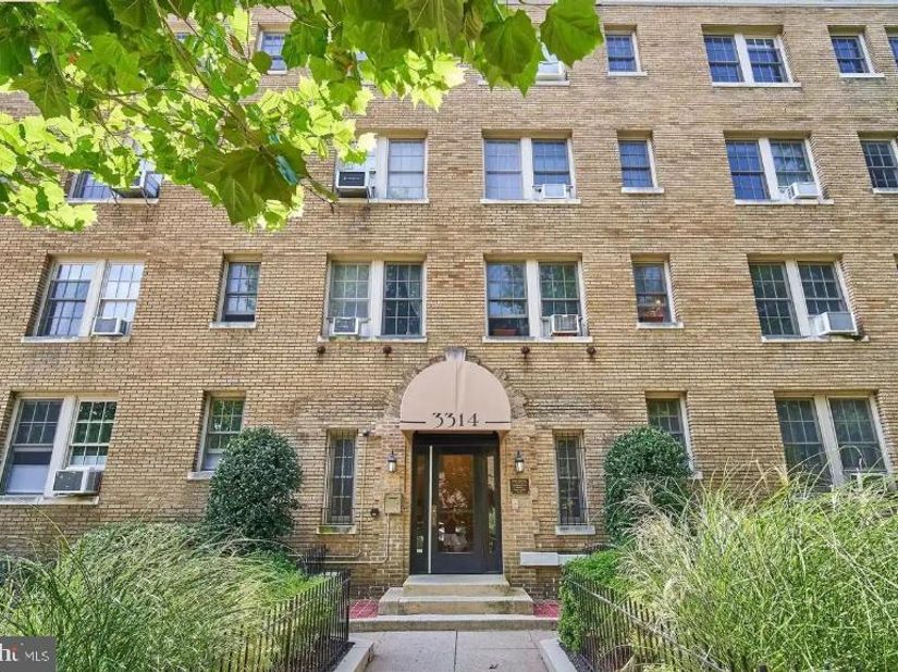3314 Mount Pleasant Street NW 6, Washington DC 20010
