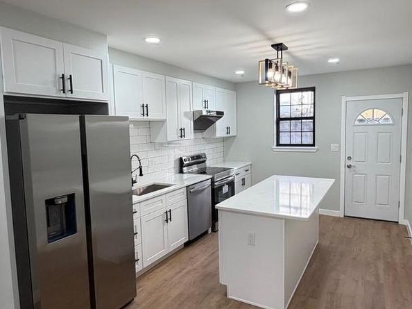 819 Jackson Street, Philadelphia PA 19148