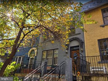 2714 Woodley Place NW