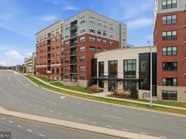 2960 Vaden Drive 413, Fairfax VA 22031