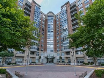 11800 Sunset Hills Road