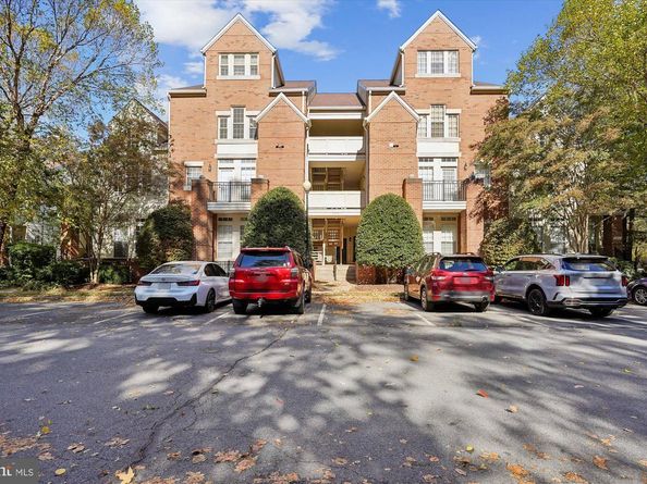 1314 Garden Wall Circle C, Reston VA 20194