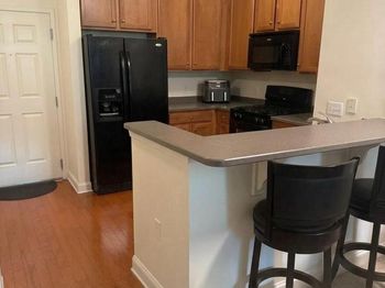 200 W Elm Street