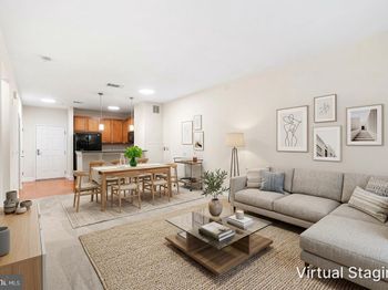 200 W Elm Street