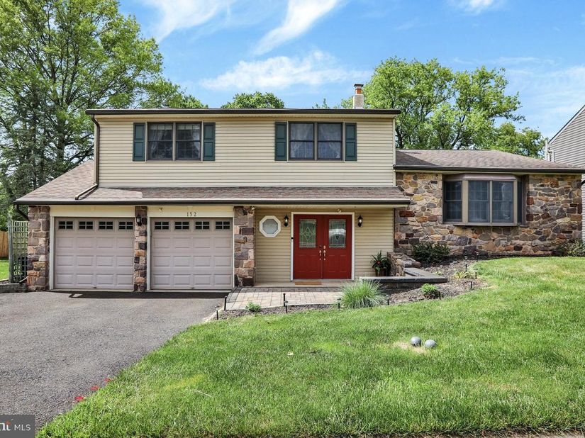 152 Windham, Langhorne PA 19047