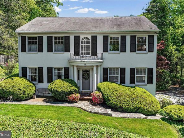 16 Oak Knoll Drive, Wallingford PA 19086