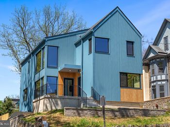 139 W Mount Pleasant Avenue