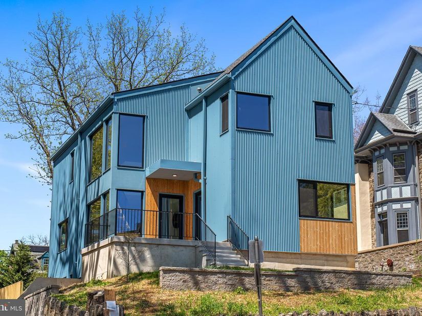 139 W Mount Pleasant Avenue, Philadelphia PA 19119