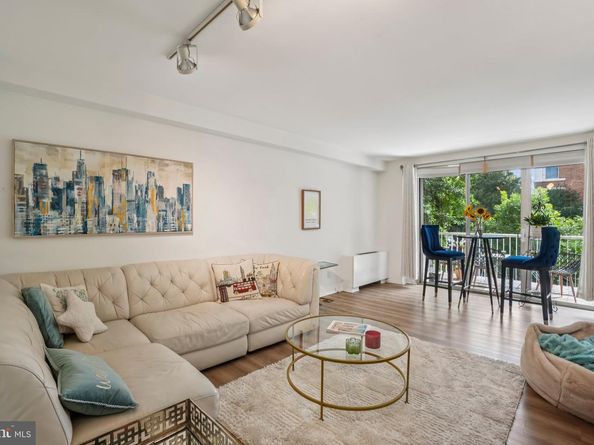 730 24TH Street NW 205, Washington DC 20037