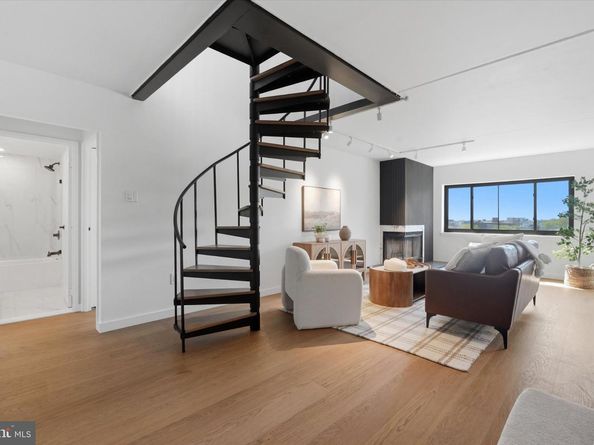 200 Lombard Street 806, Philadelphia PA 19147