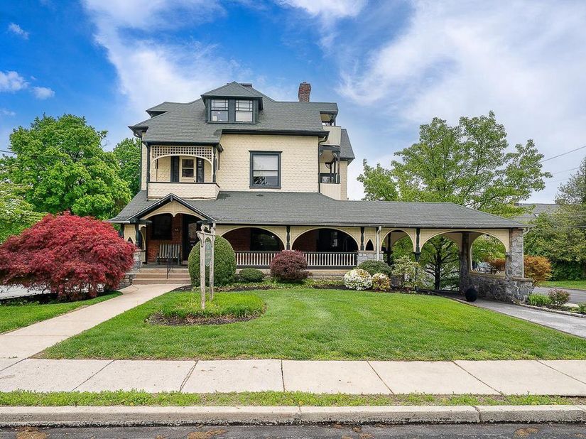 61 Cassatt Avenue, Berwyn PA 19312