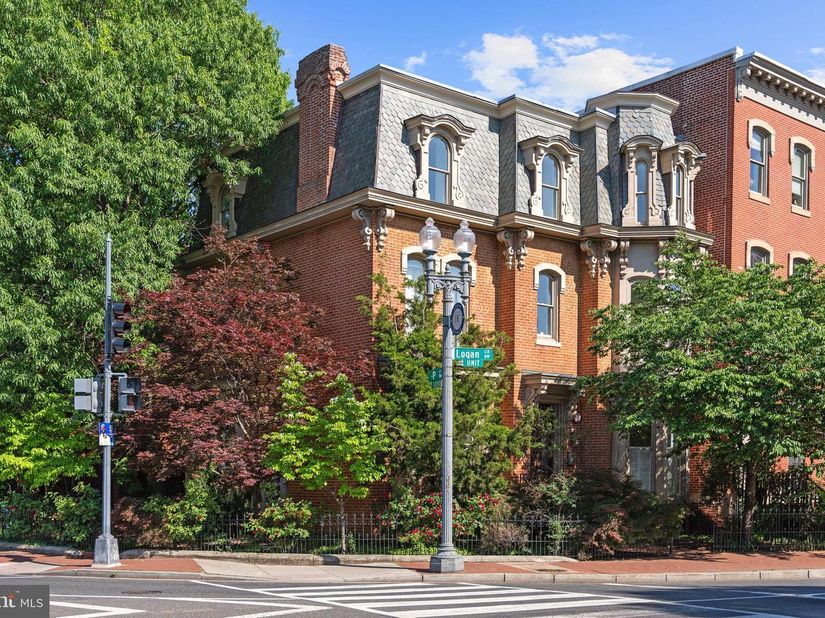 19 Logan Circle NW 300, Washington DC 20005