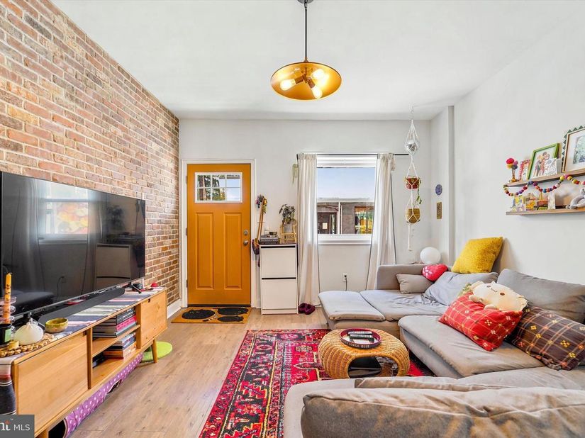 1443 E Oxford Street, Philadelphia PA 19125
