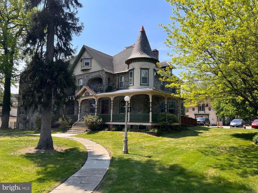192 N Lansdowne Avenue B1, Lansdowne PA 19050