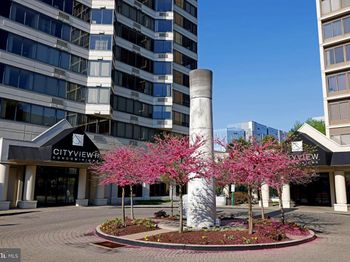 2001 Hamilton Street