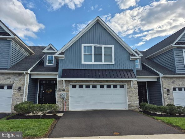 909 Holden Court, Warminster PA 18974
