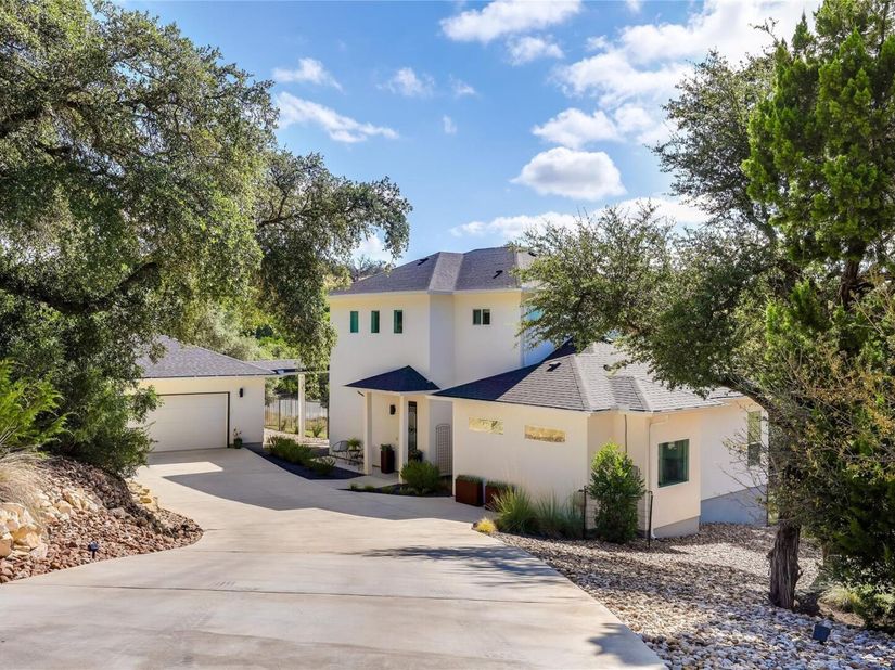 21002 Newhaven CV, Lago Vista TX 78645