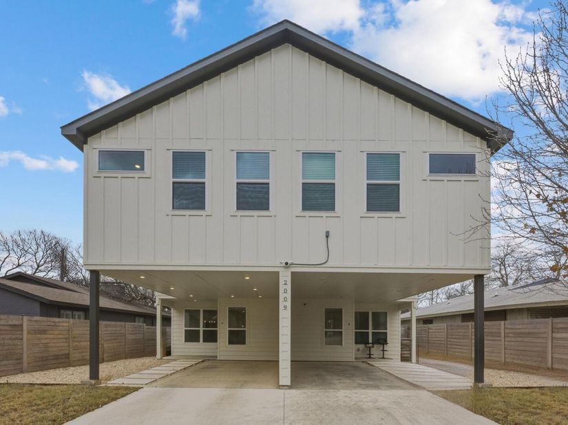 2009 Iroquois LN B, Austin TX 78741