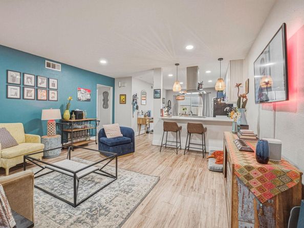 5332 Balcones DR B, Austin TX 78731