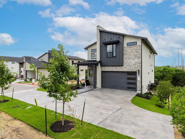 604 Grapeleaf DR, Lakeway TX 78738