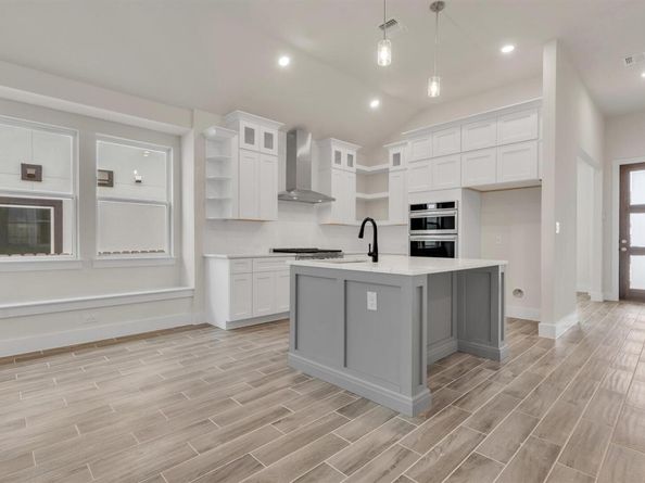 8502 Red Bottle Brush RD, Lago Vista TX 78645