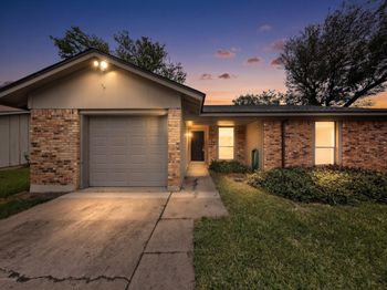 2404 Aldford DR