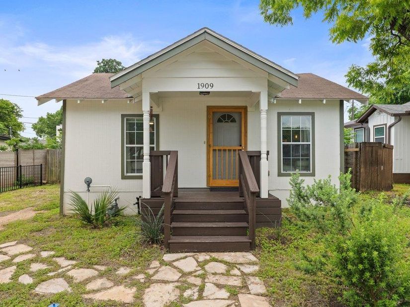 1909 College ROW, Austin TX 78702