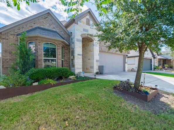 2009 Garretts WAY, Manchaca TX 78652